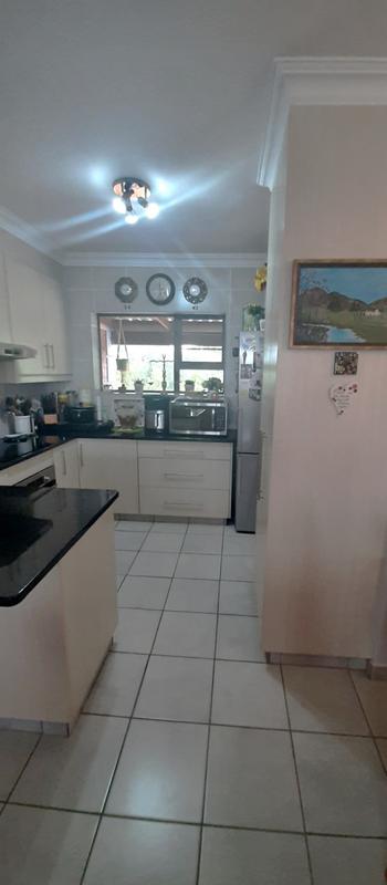 2 Bedroom Property for Sale in Albertinia Western Cape